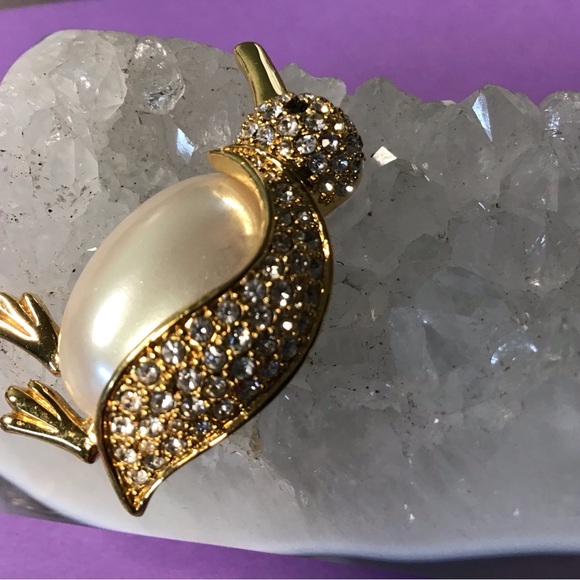 Napier Penguin Brooch - Picture 2 of 5